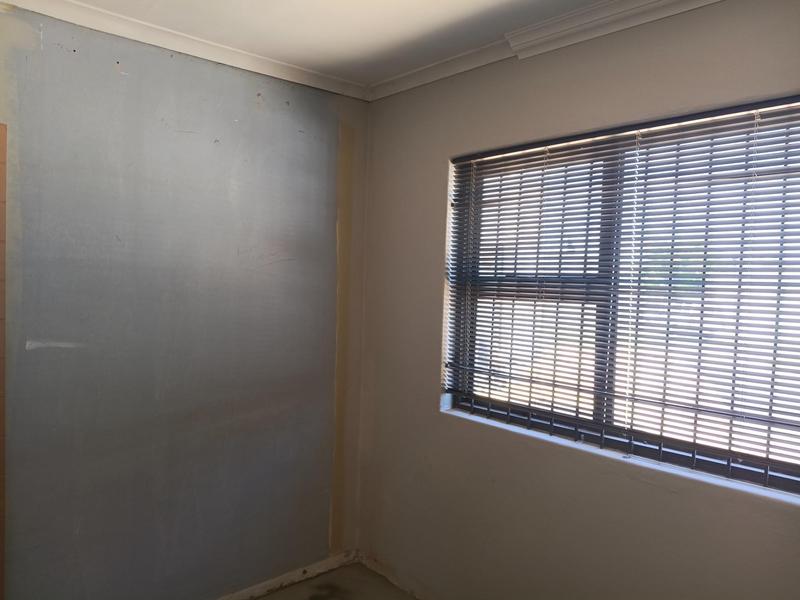 To Let 3 Bedroom Property for Rent in Peerless Park North Western Cape